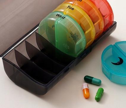 POJEMNIKNATABLETKIPUDEŁKOKASETKAORGANIZERNALEKI7DNI2PRZEGRÓDKIKodproducenta41112