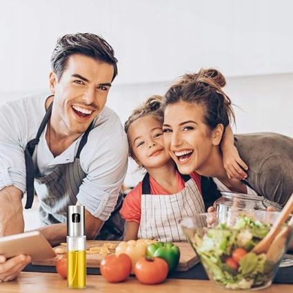 SPRYSKIWACZDOZOWNIKSZKLANYDOOLEJU100MLOLIWYOCTUWSPRAYUROZPYLACZKolorszary