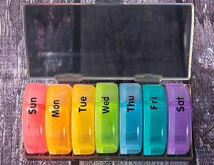 POJEMNIKNATABLETKIPUDEŁKOKASETKAORGANIZERNALEKI7DNI2PRZEGRÓDKIModelPudełkonatabletkiKanzaSklep