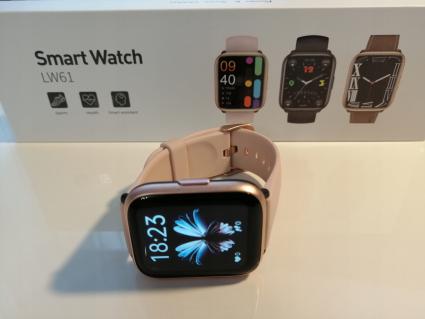 SMARTWATCHDamskiZegarek3DWODOODPORNYPOŁĄCZENIAPOLSKIEMENUSPORTPULSKształtkopertyprostokątna