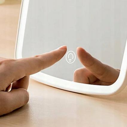 LUSTERKOKOSMETYCZNEDOMAKIJAŻUPODŚWIETLANELEDREGULOWANEBEZPRZEWODOWEZawierabaterietak